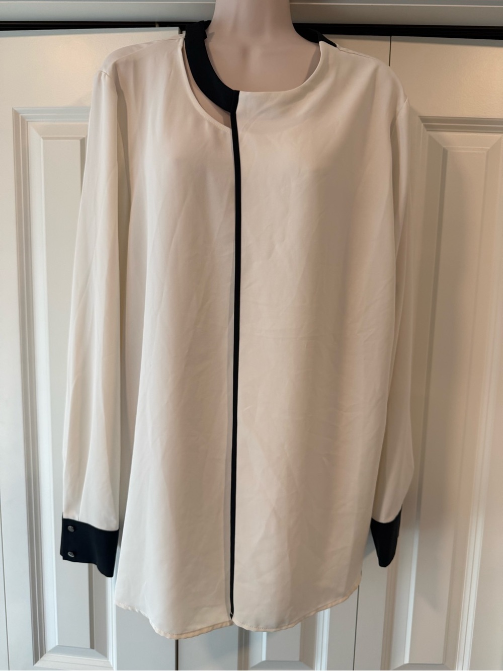 Banana Republic ivory black wrap style blouse top career event xl